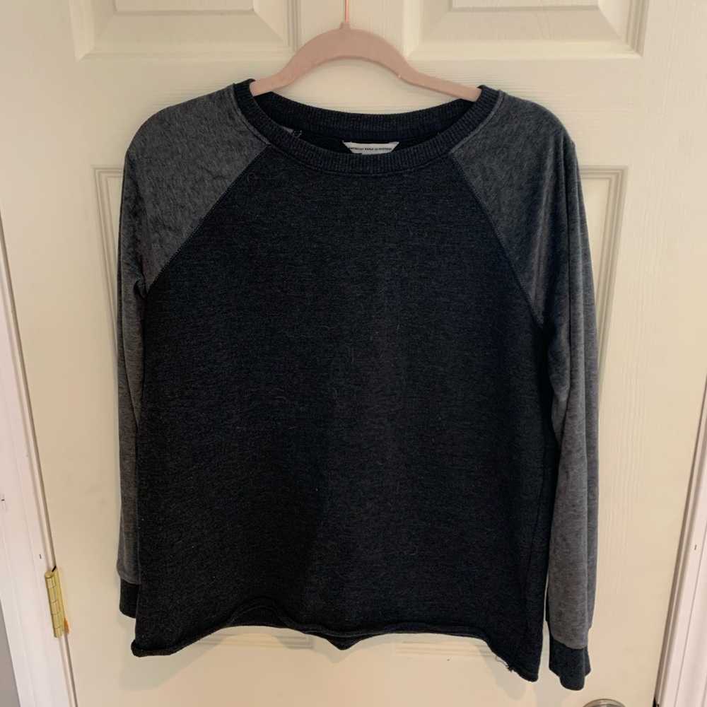 American Eagle gray velvet pullover